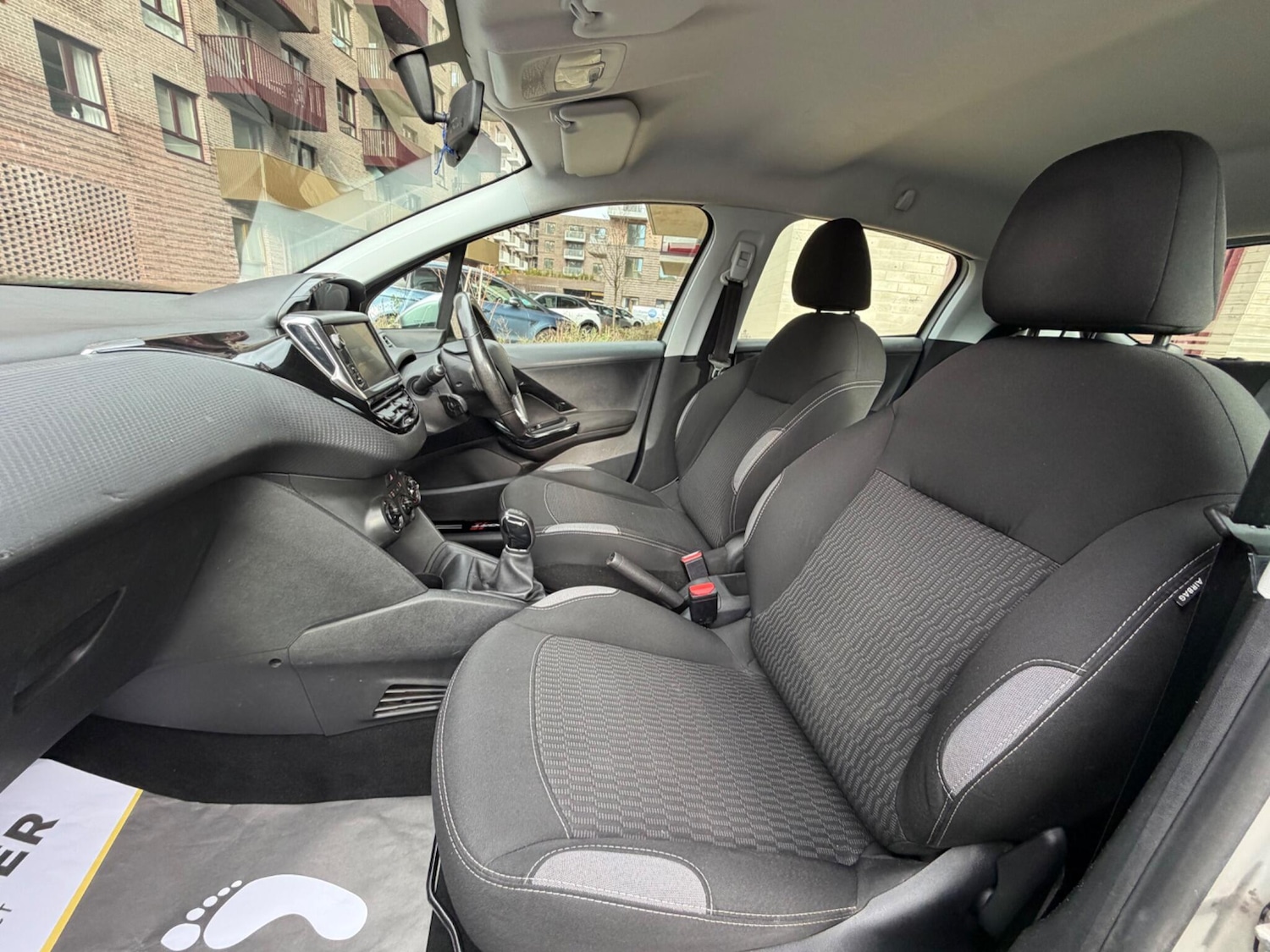 Used Peugeot 208 2017 for sale - 77306135: Photo 15