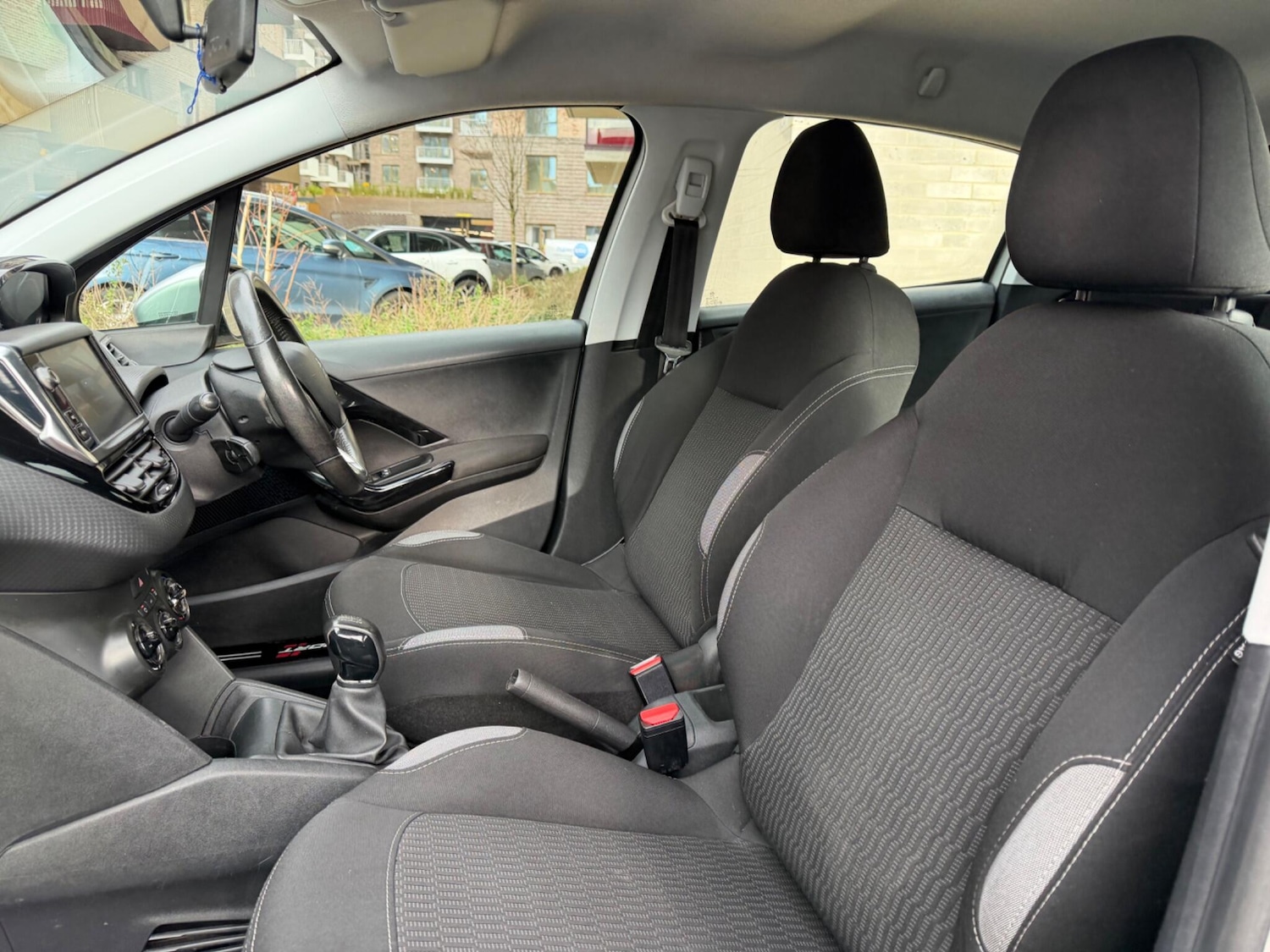 Used Peugeot 208 2017 for sale - 77306135: Photo 16