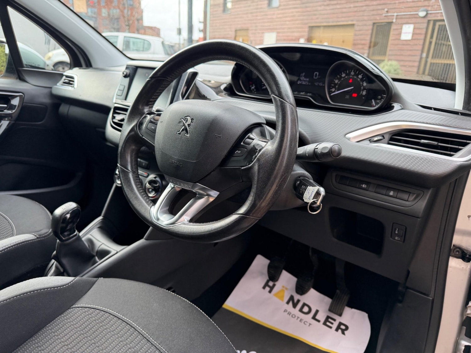 Used Peugeot 208 2017 for sale - 77306135: Photo 18