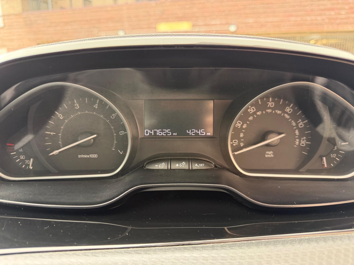 Used Peugeot 208 2017 for sale - 77306135: Photo 24