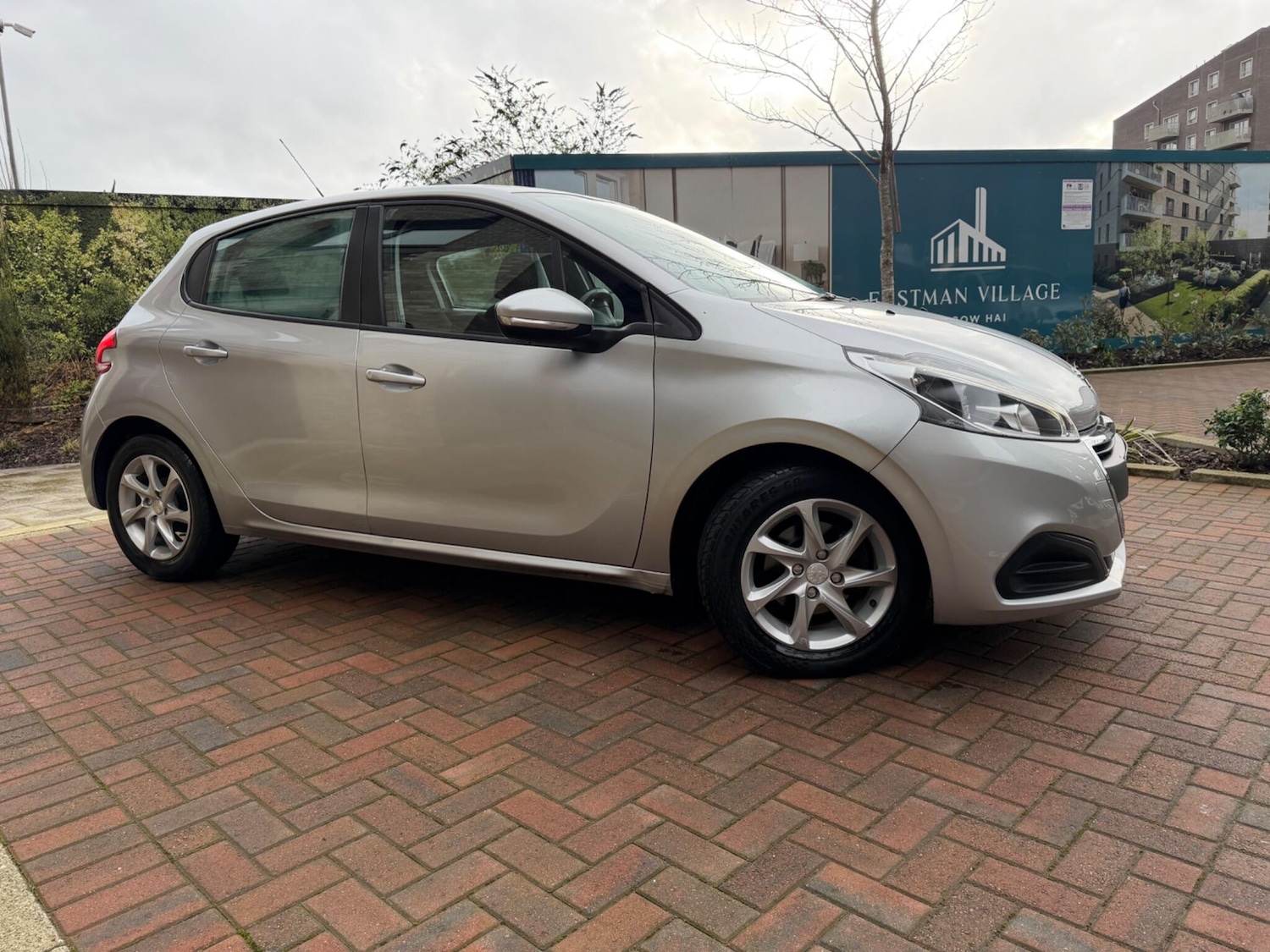 Used Peugeot 208 2017 for sale - 77306135: Photo 8
