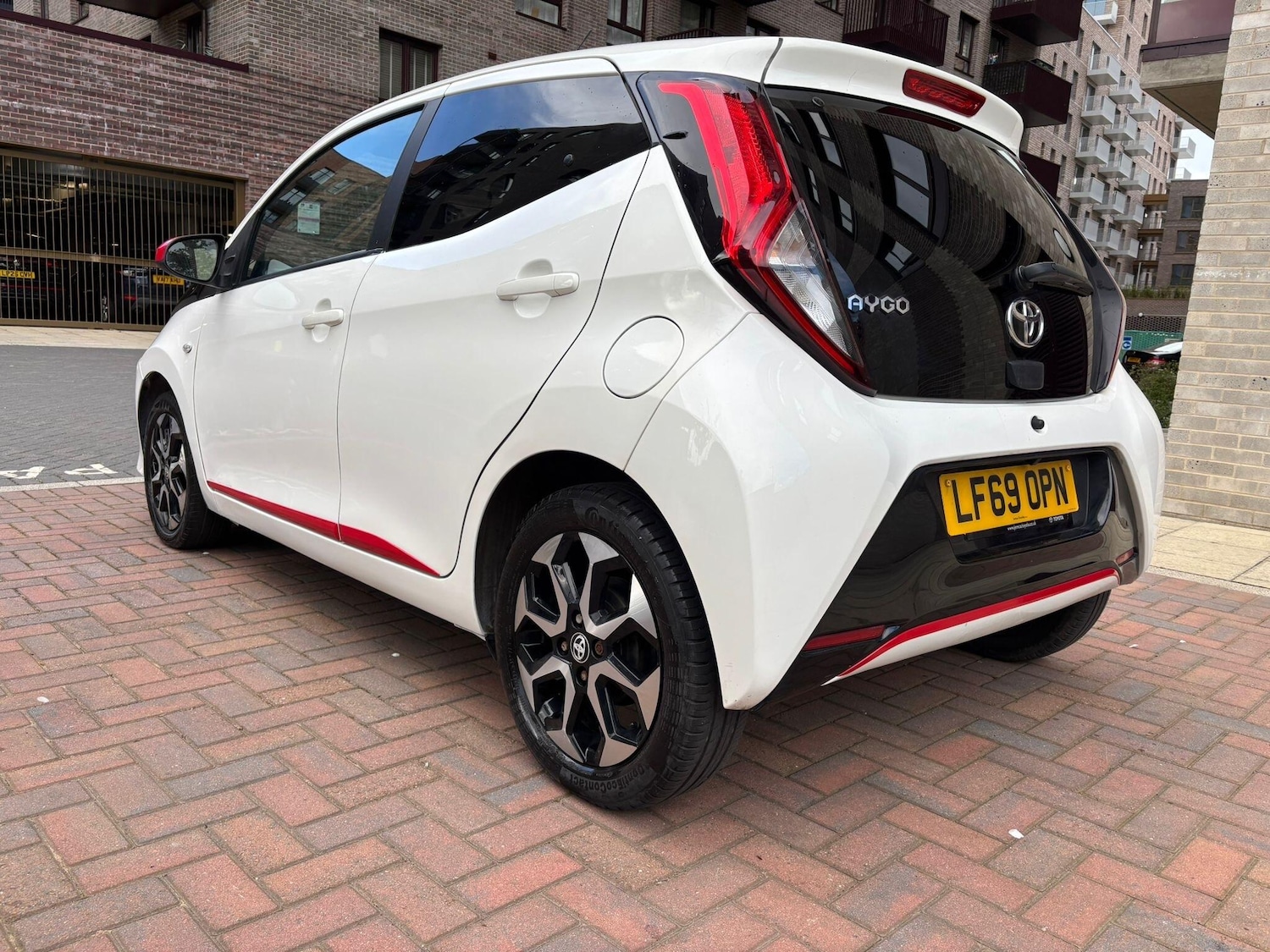 Used Toyota AYGO for sale - 78057887: Photo 16