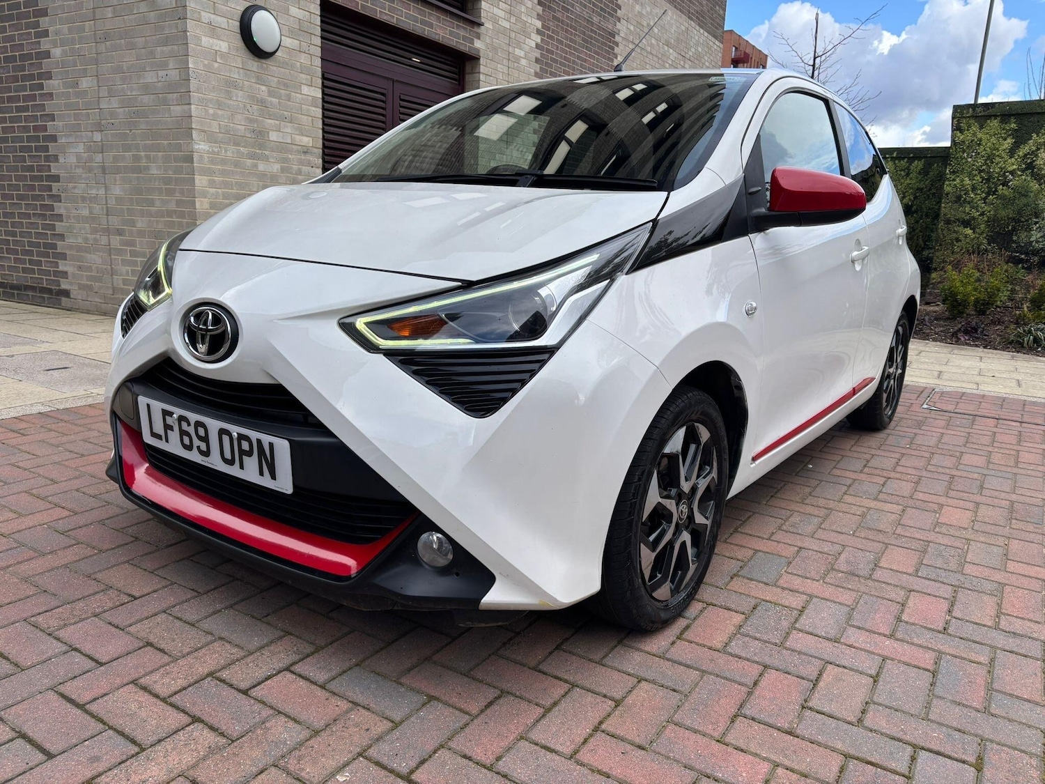 Used Toyota AYGO for sale - 78057887: Photo 17