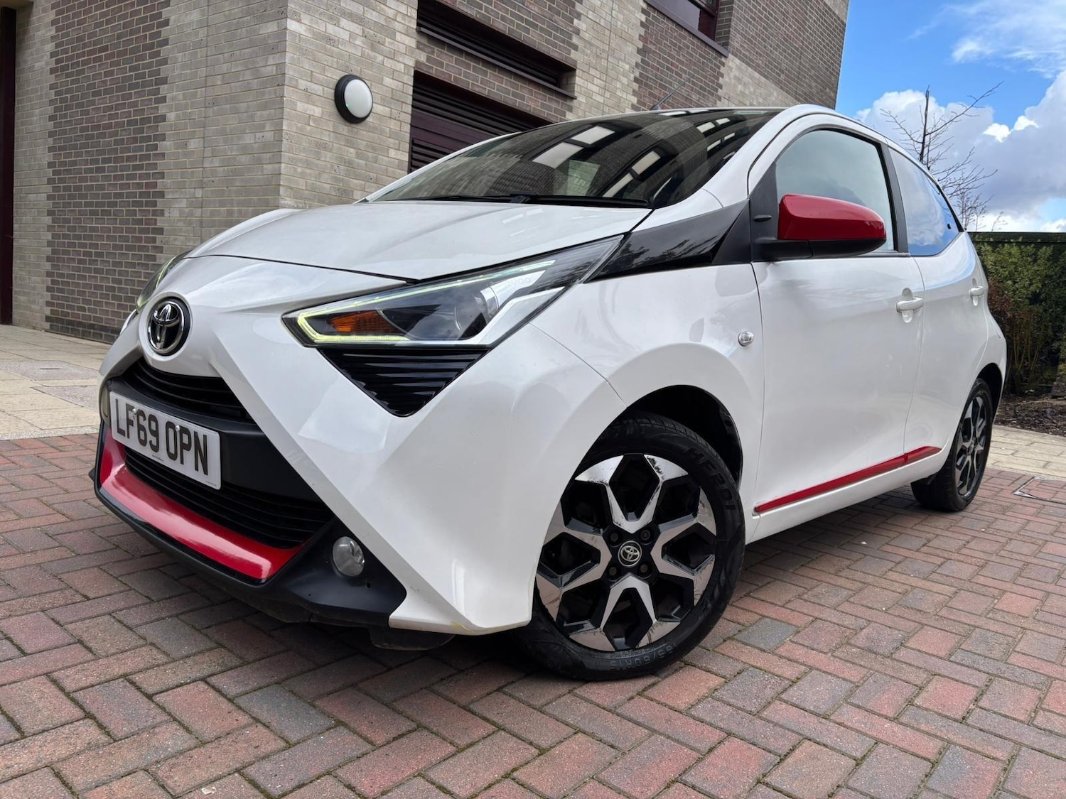 Used Toyota AYGO for sale - 78057887: Photo 24