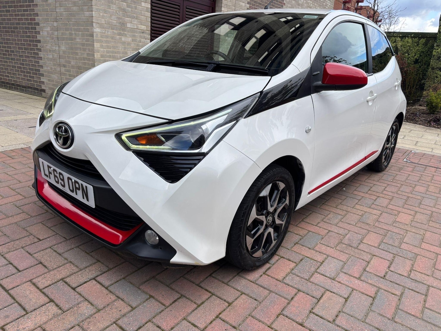 Used Toyota AYGO for sale - 78057887: Photo 25