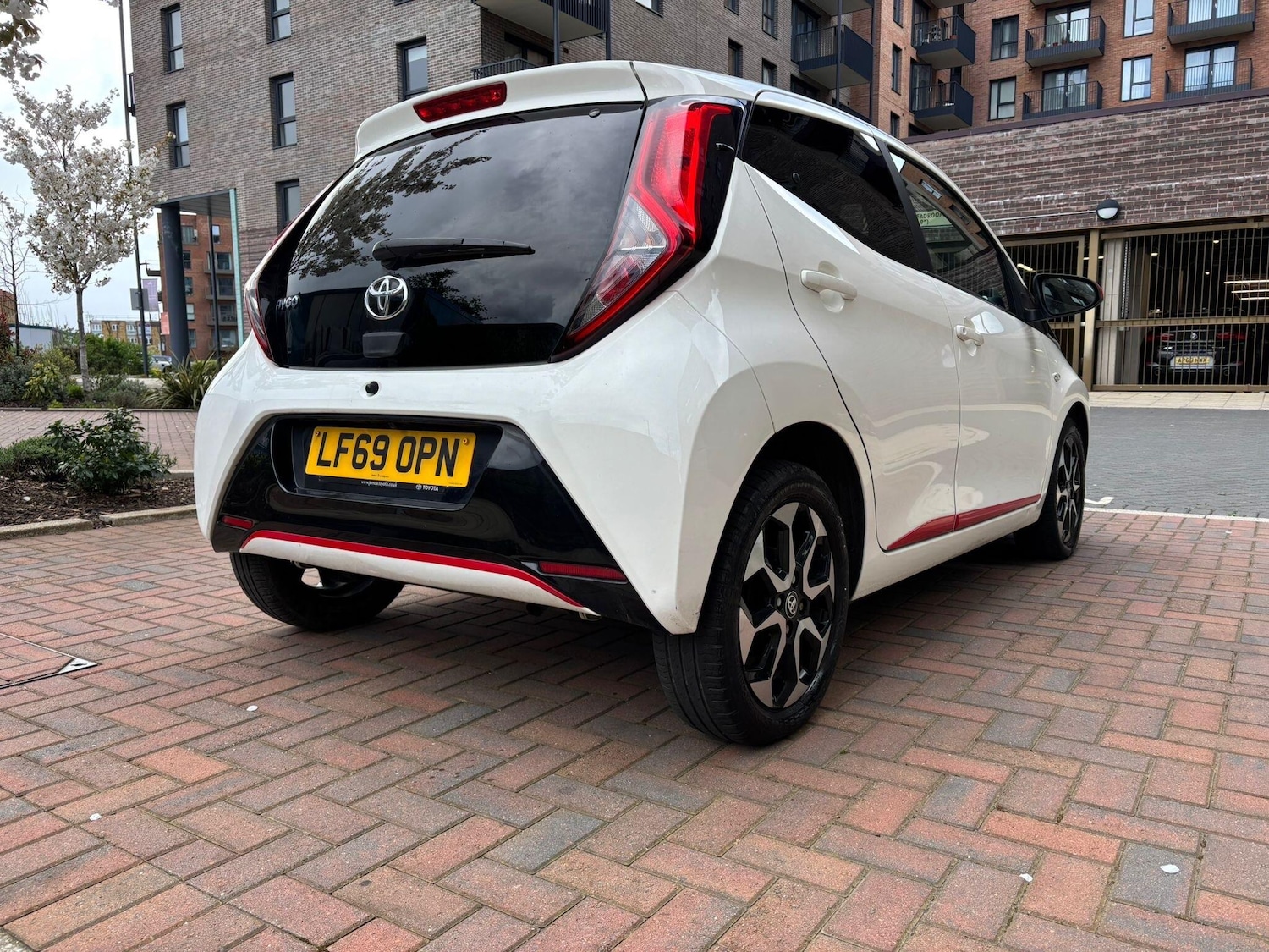 Used Toyota AYGO for sale - 78057887: Photo 27