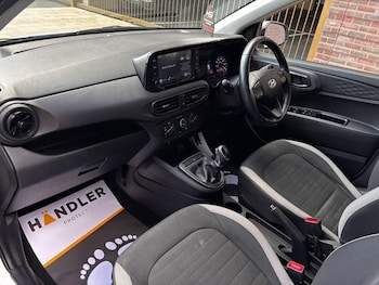 Used Hyundai i10 2021 for sale - 78480956: Photo