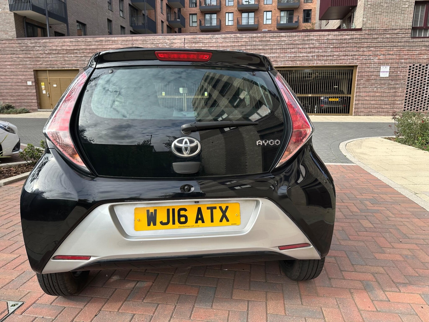 Used Toyota AYGO 2016 for sale - 76295483: Photo 12
