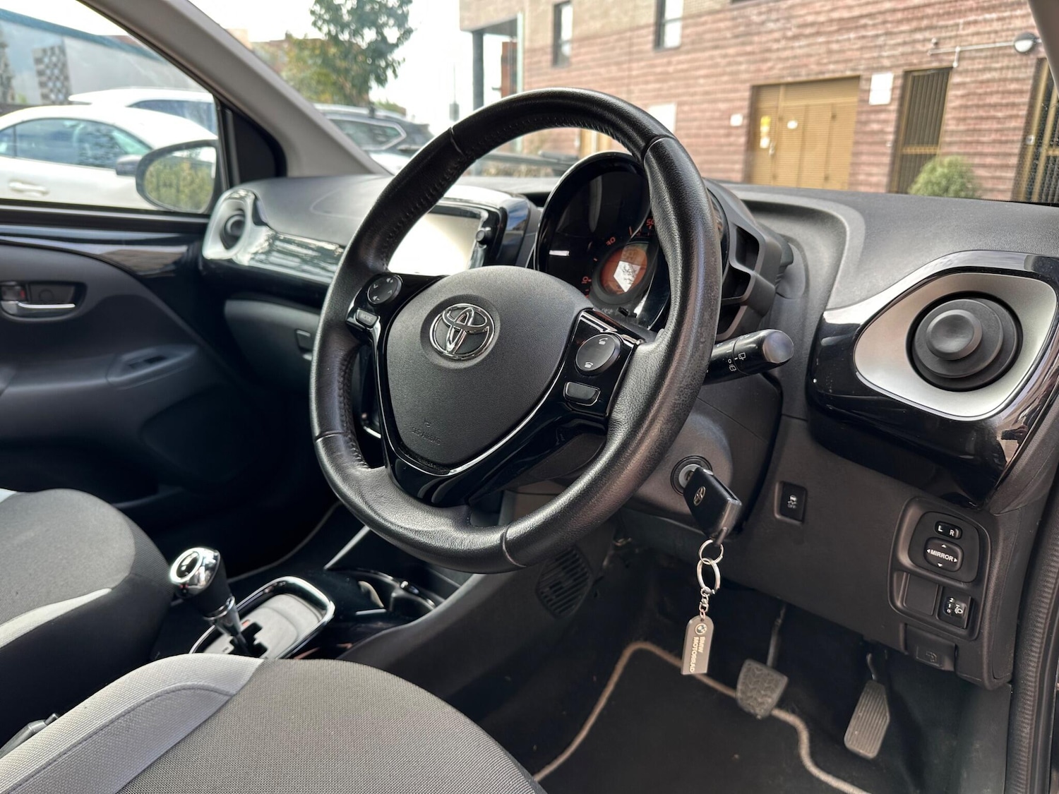 Used Toyota AYGO 2016 for sale - 76295483: Photo 19