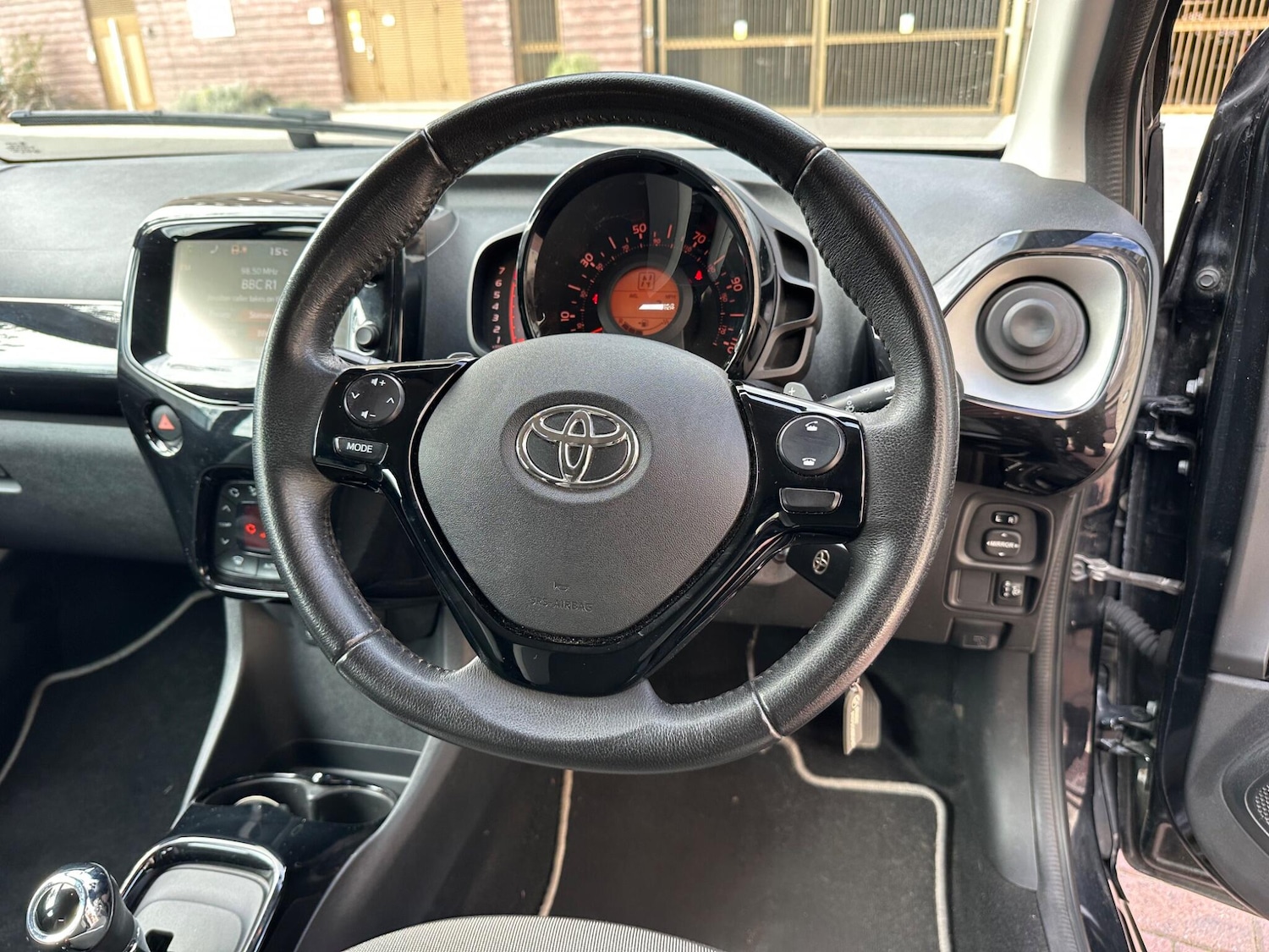 Used Toyota AYGO 2016 for sale - 76295483: Photo 23