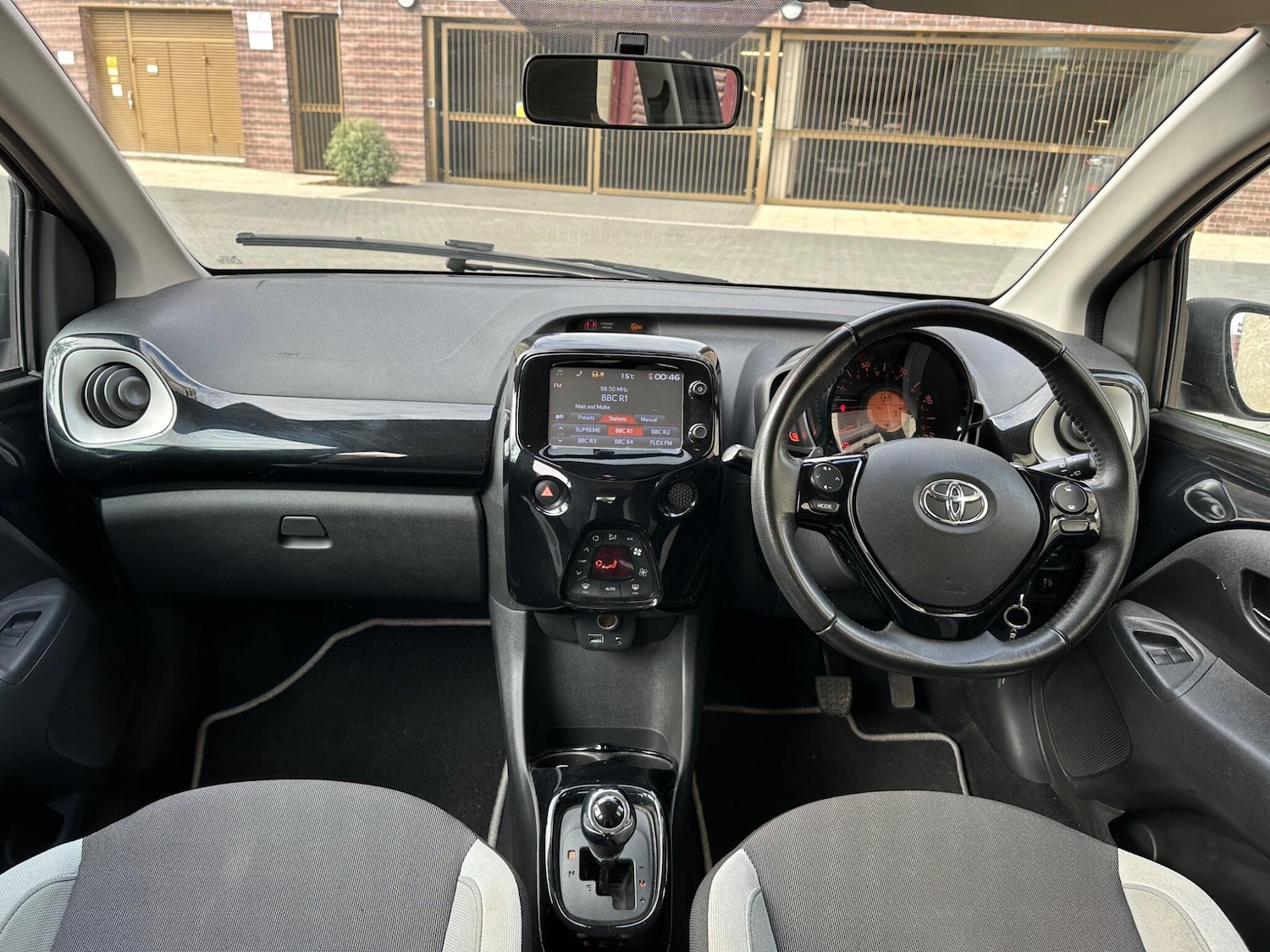 Used Toyota AYGO 2016 for sale - 76295483: Photo 28