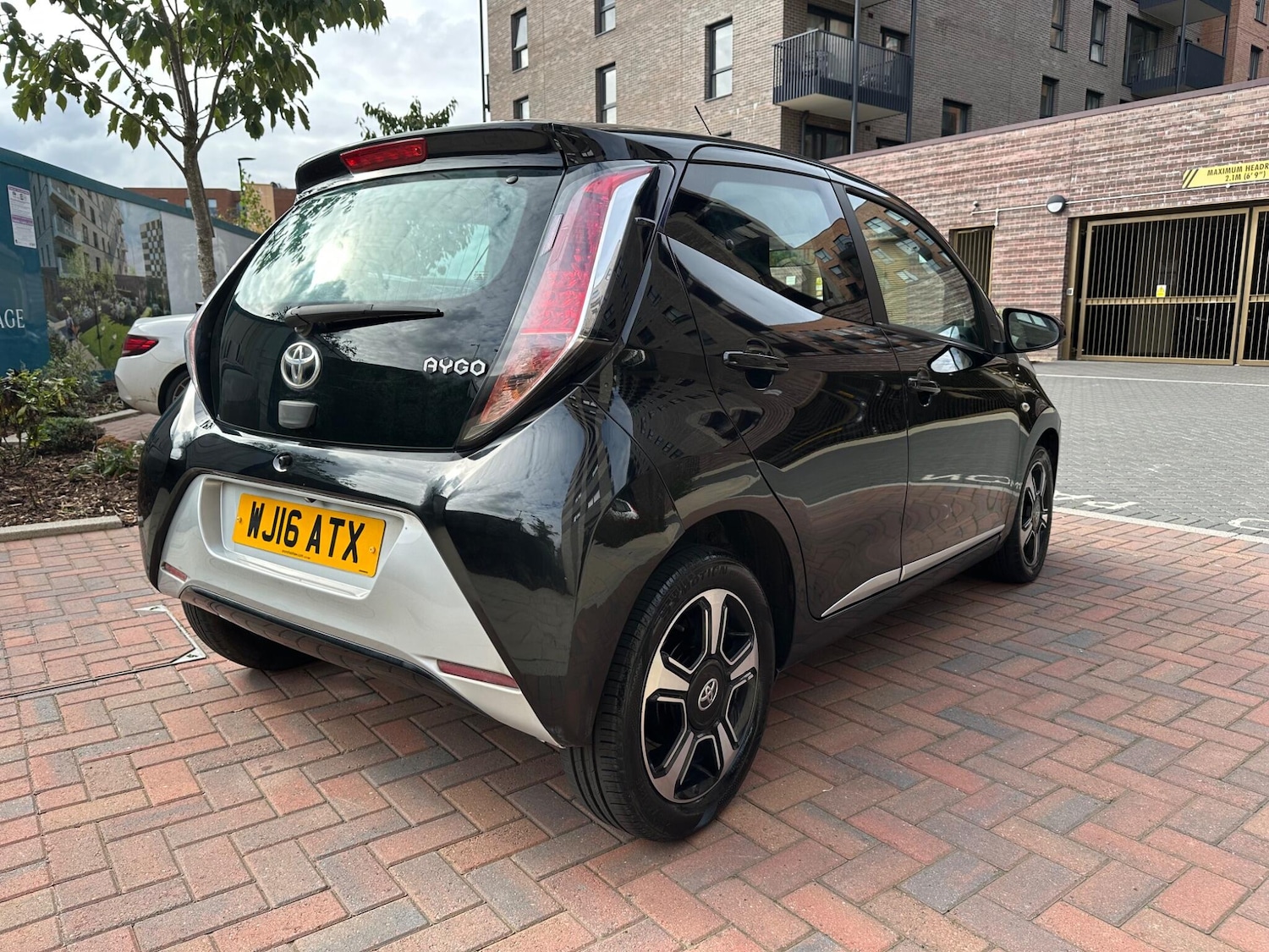 Used Toyota AYGO 2016 for sale - 76295483: Photo 8