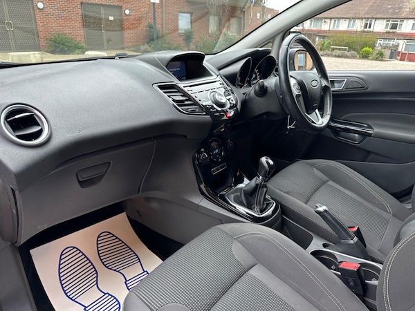 Used Ford Fiesta 2016 for sale - 74750725: Photo 3