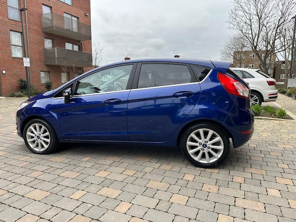 Used Ford Fiesta 2016 for sale - 74750725: Photo 7