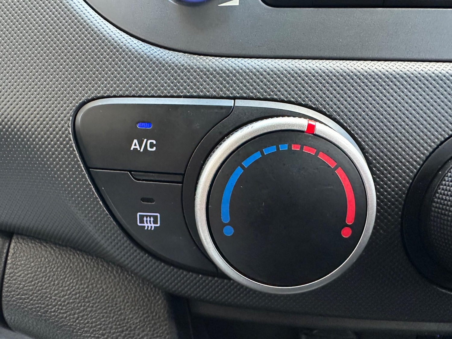 Used Hyundai i10 2020 for sale - 76671187: Photo 33