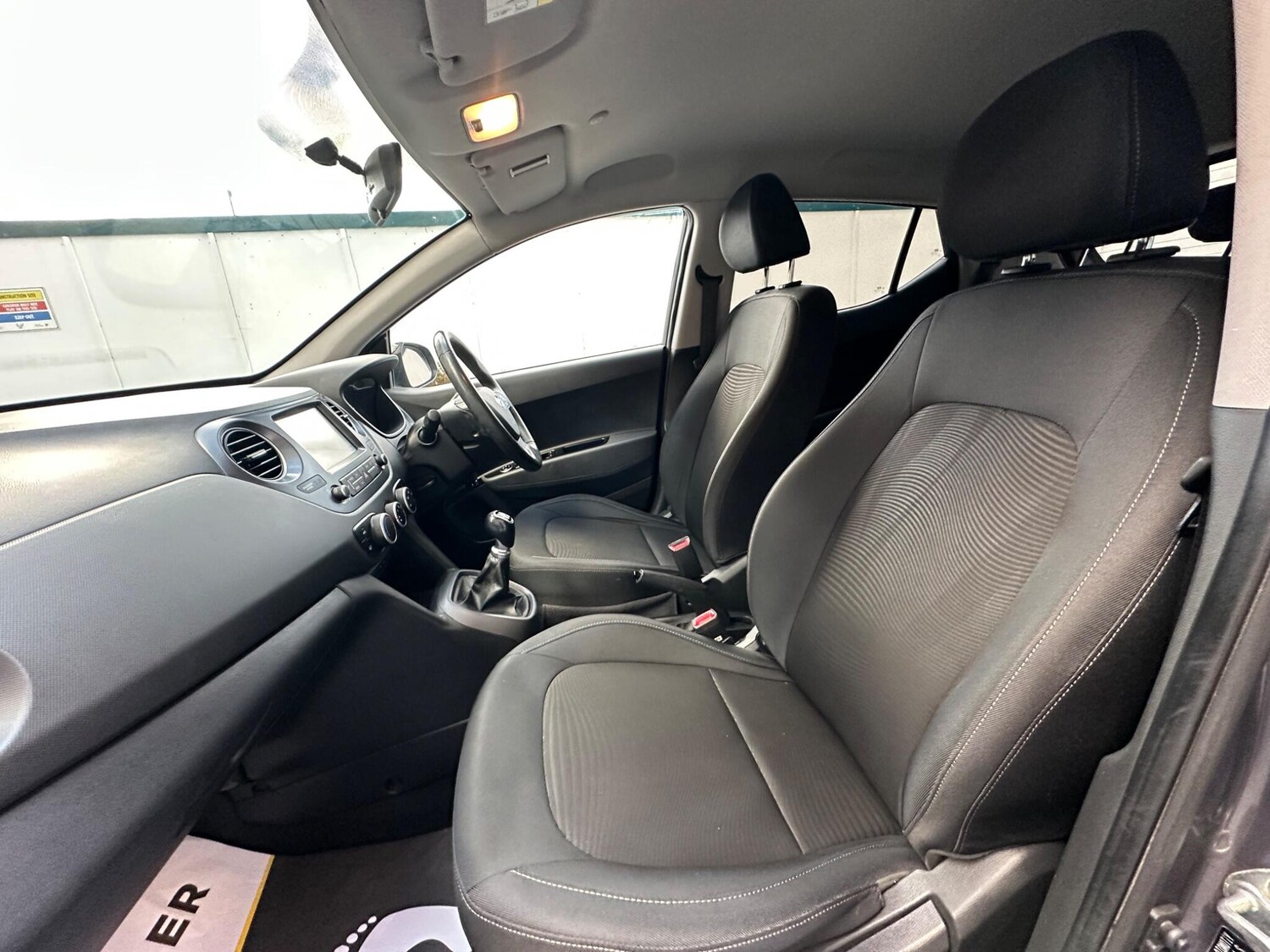 Used Hyundai i10 2020 for sale - 76671187: Photo 45