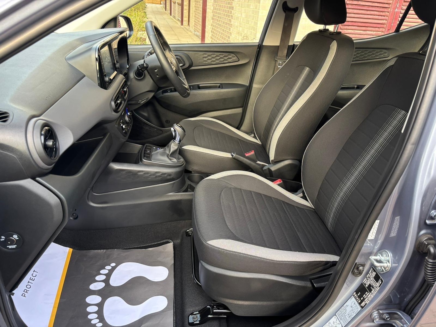 Used Hyundai i10 for sale - 77768053: Photo 47