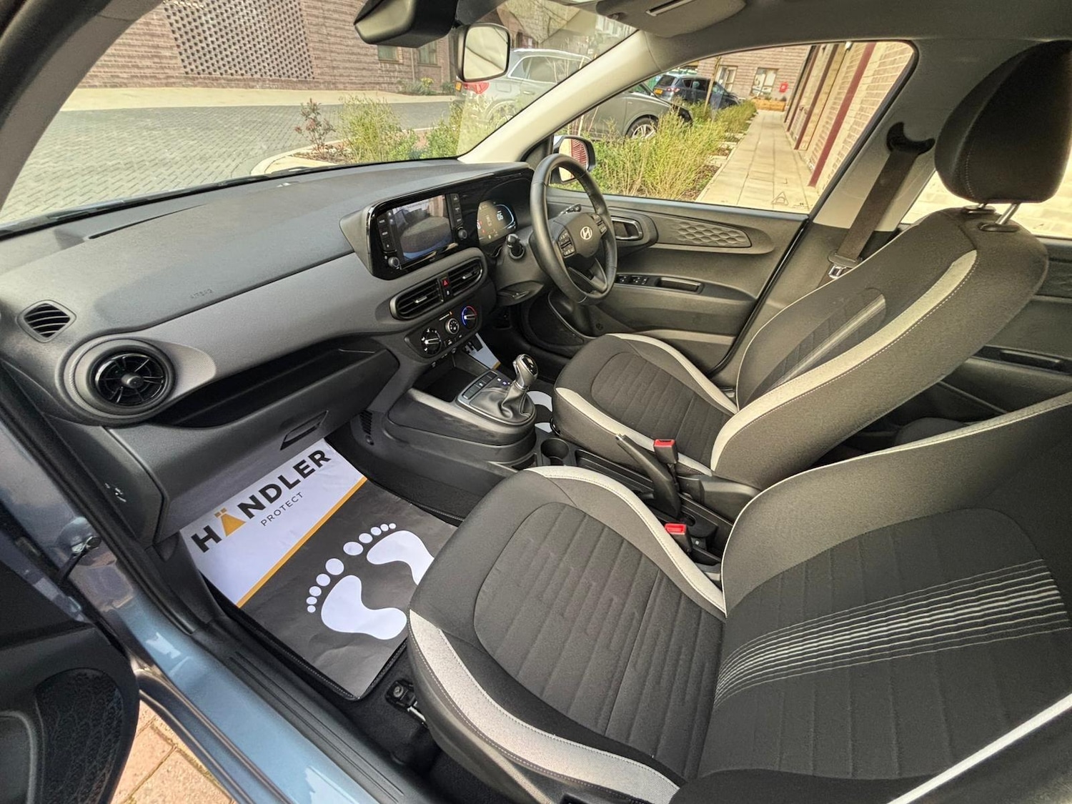 Used Hyundai i10 for sale - 77768053: Photo 48