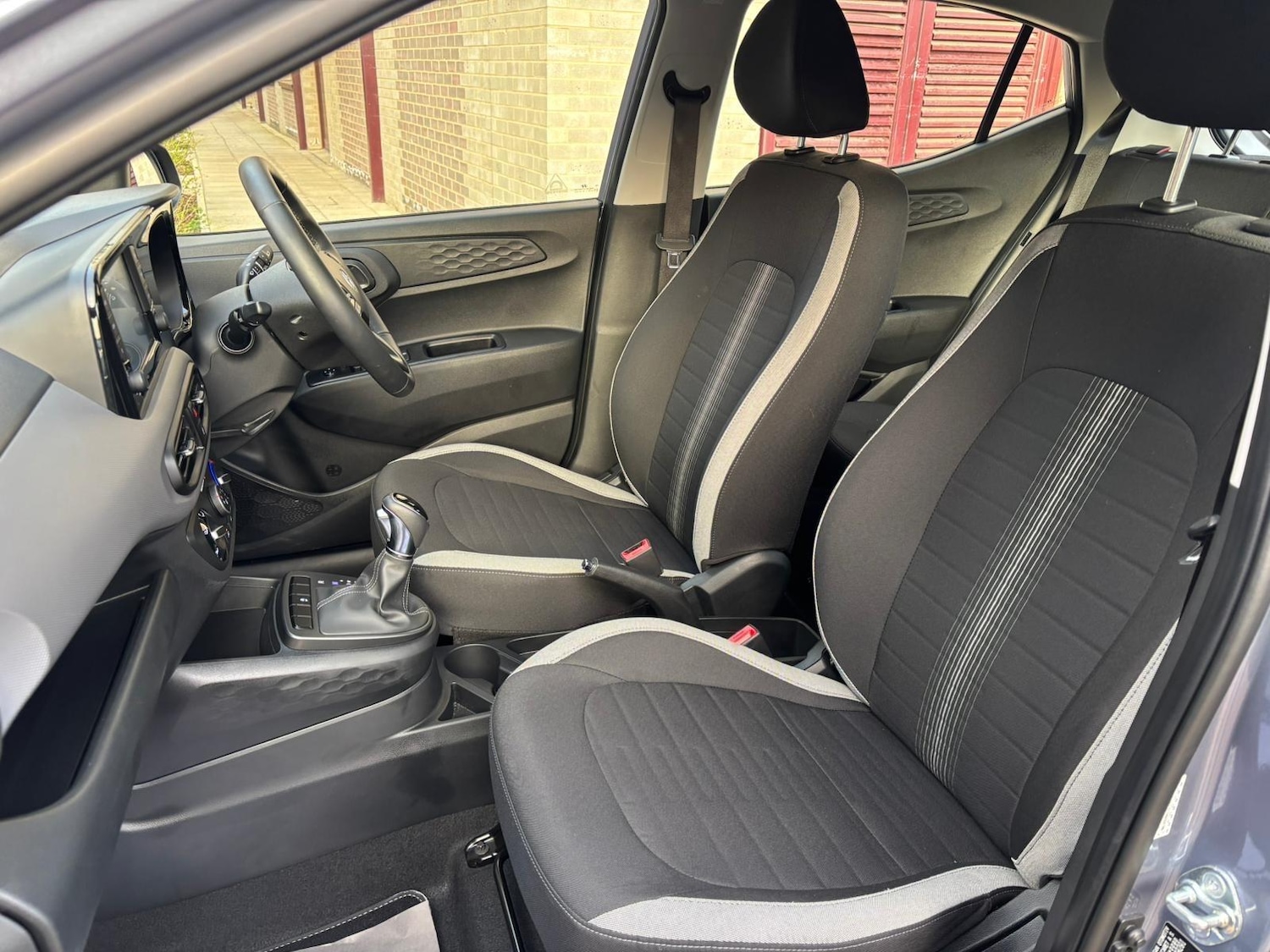 Used Hyundai i10 for sale - 77768053: Photo 50