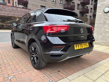 Used Volkswagen T-Roc 2020 for sale - 77597908: Photo