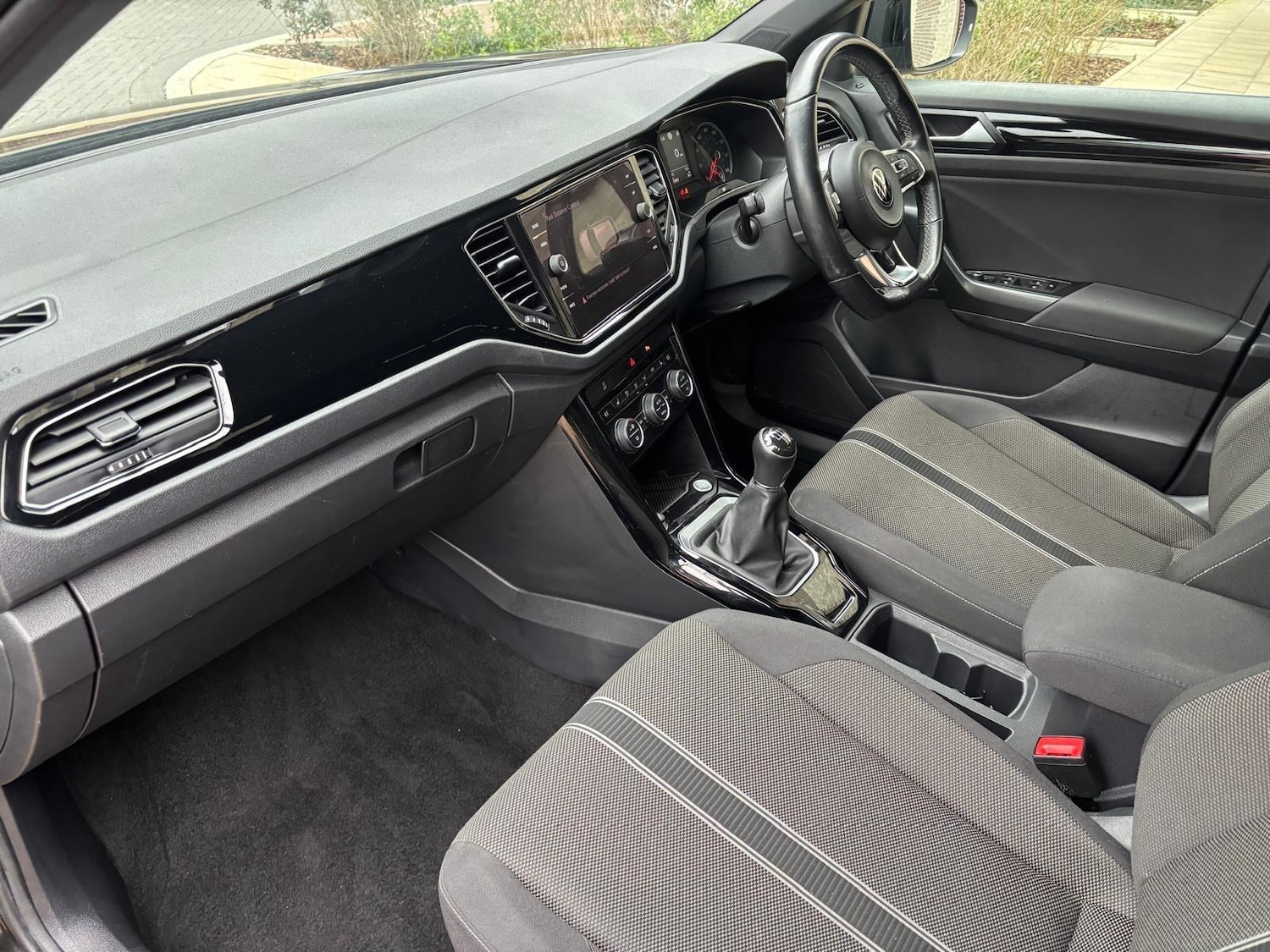 Used Volkswagen T-Roc 2020 for sale - 77597908: Photo 3