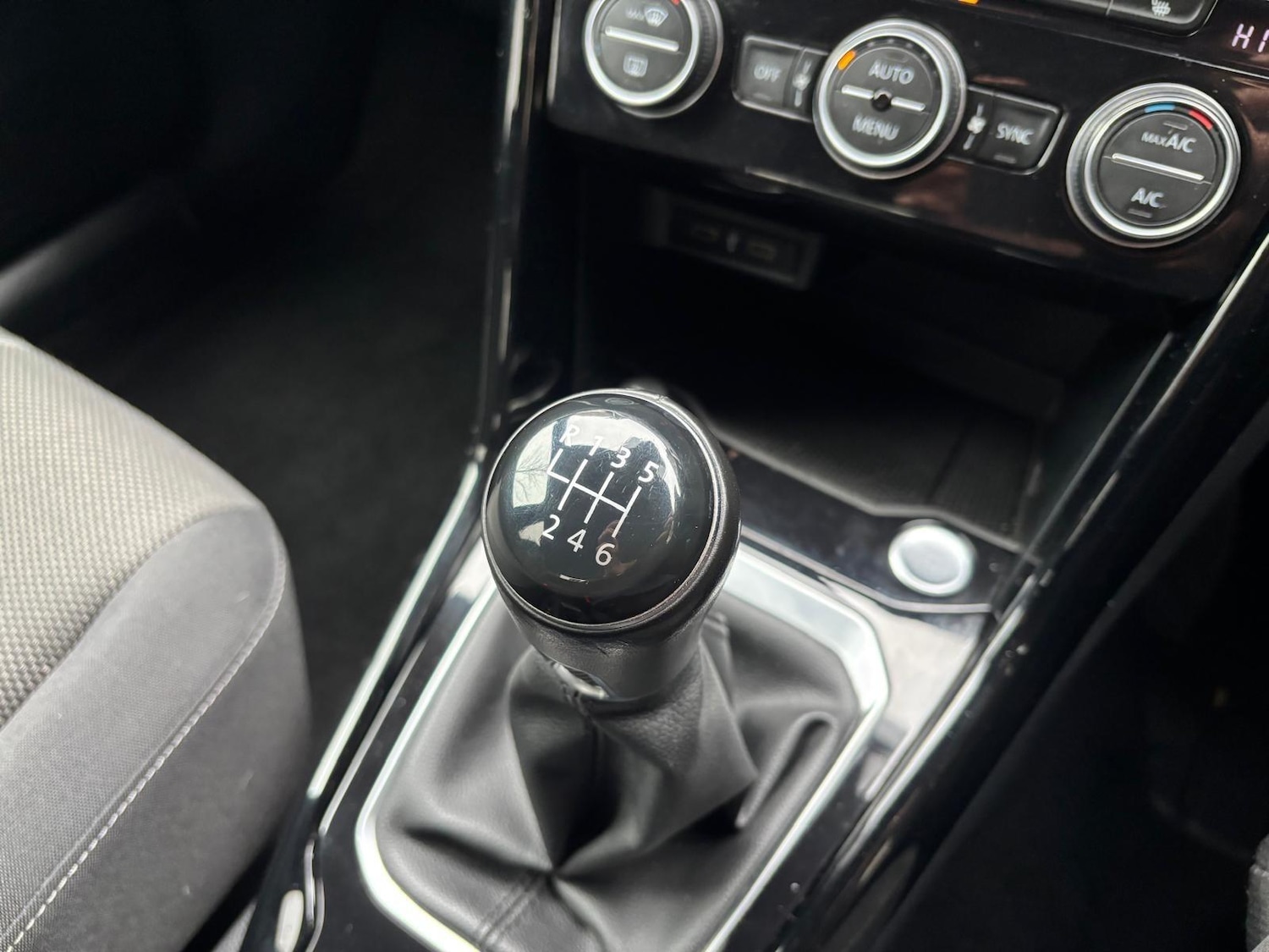 Used Volkswagen T-Roc 2020 for sale - 77597908: Photo 33