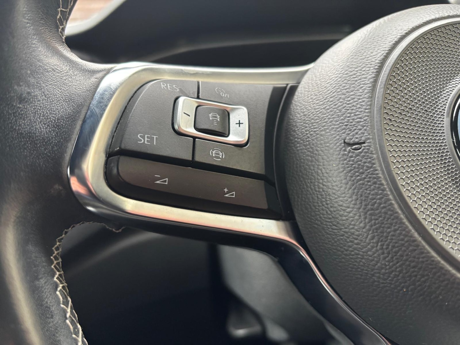 Used Volkswagen T-Roc 2020 for sale - 77597908: Photo 42