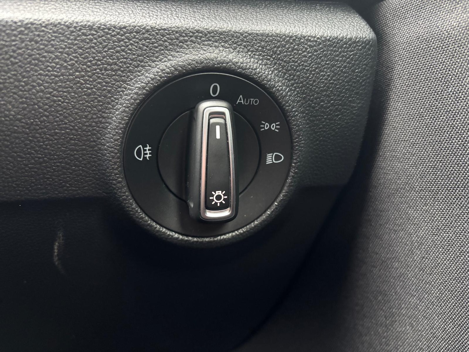 Used Volkswagen T-Roc 2020 for sale - 77597908: Photo 45