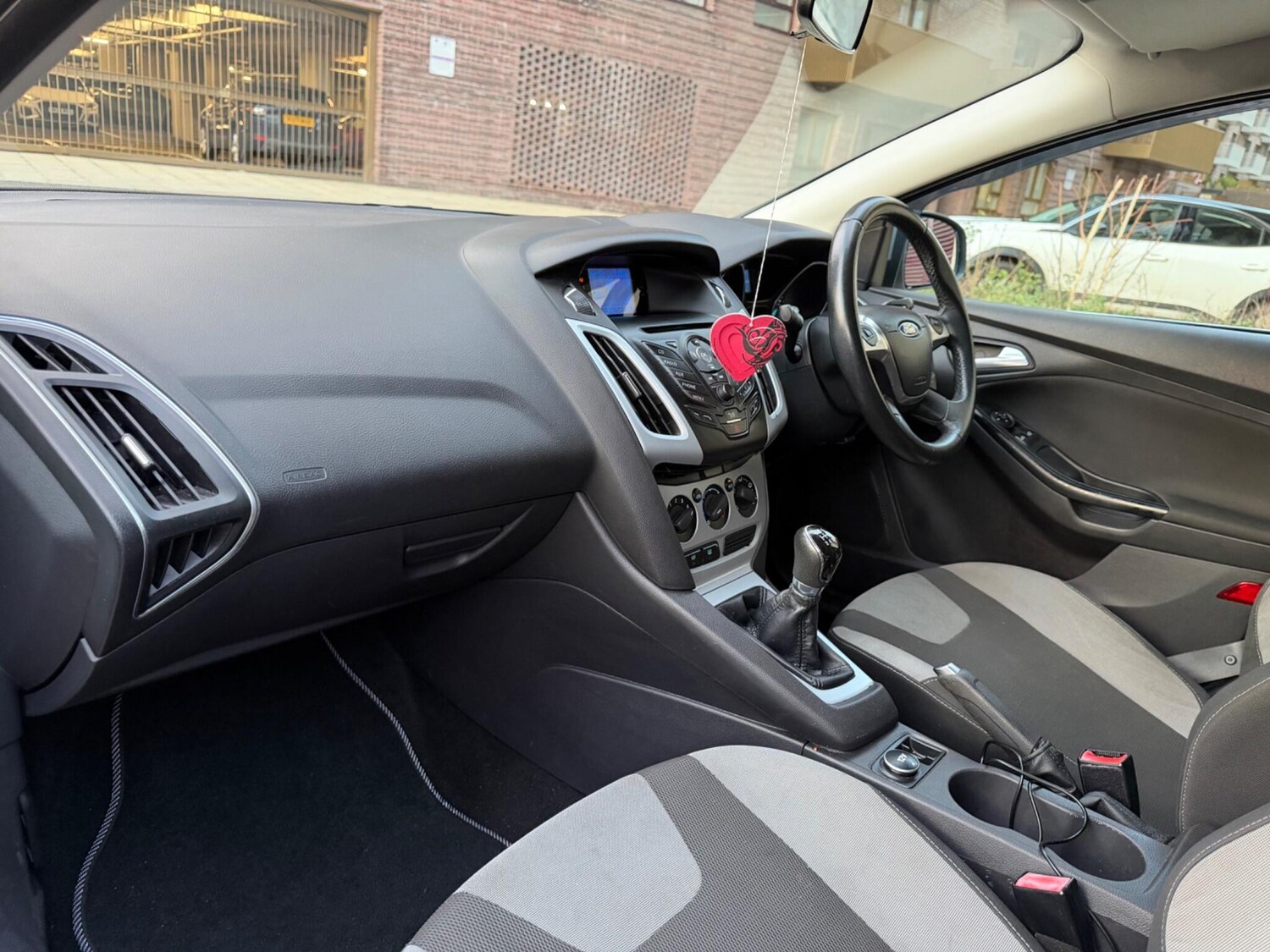 Used Ford Focus 2012 for sale - 77344485: Photo 3