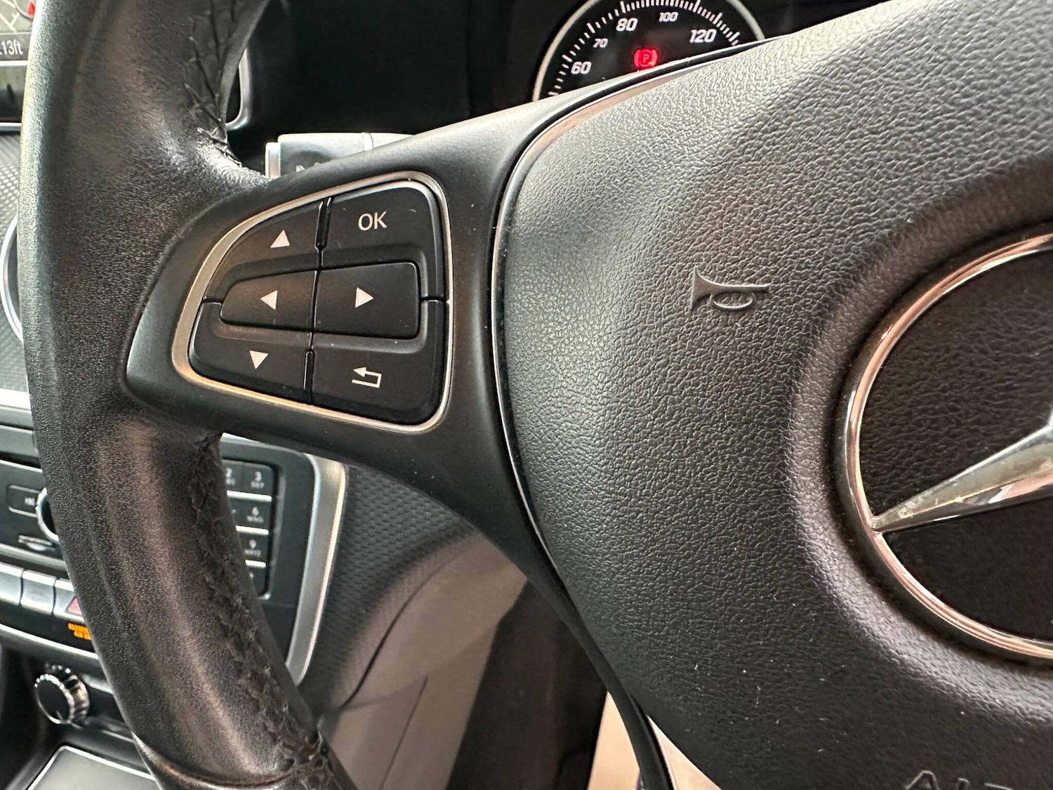 Used Mercedes-Benz A-Class 2018 for sale - 76094298: Photo 40