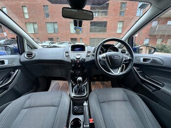 Used Ford Fiesta 2016 for sale - 76994652: Photo