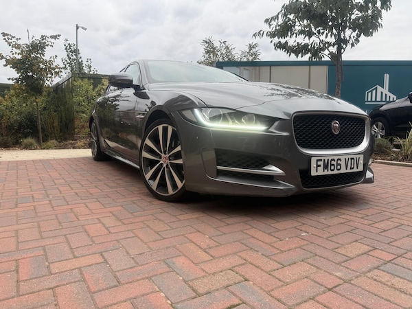 Used Jaguar XE 2017 for sale - 76307639: Photo 11
