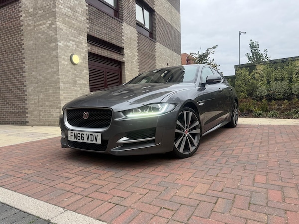 Used Jaguar XE 2017 for sale - 76307639: Photo 15