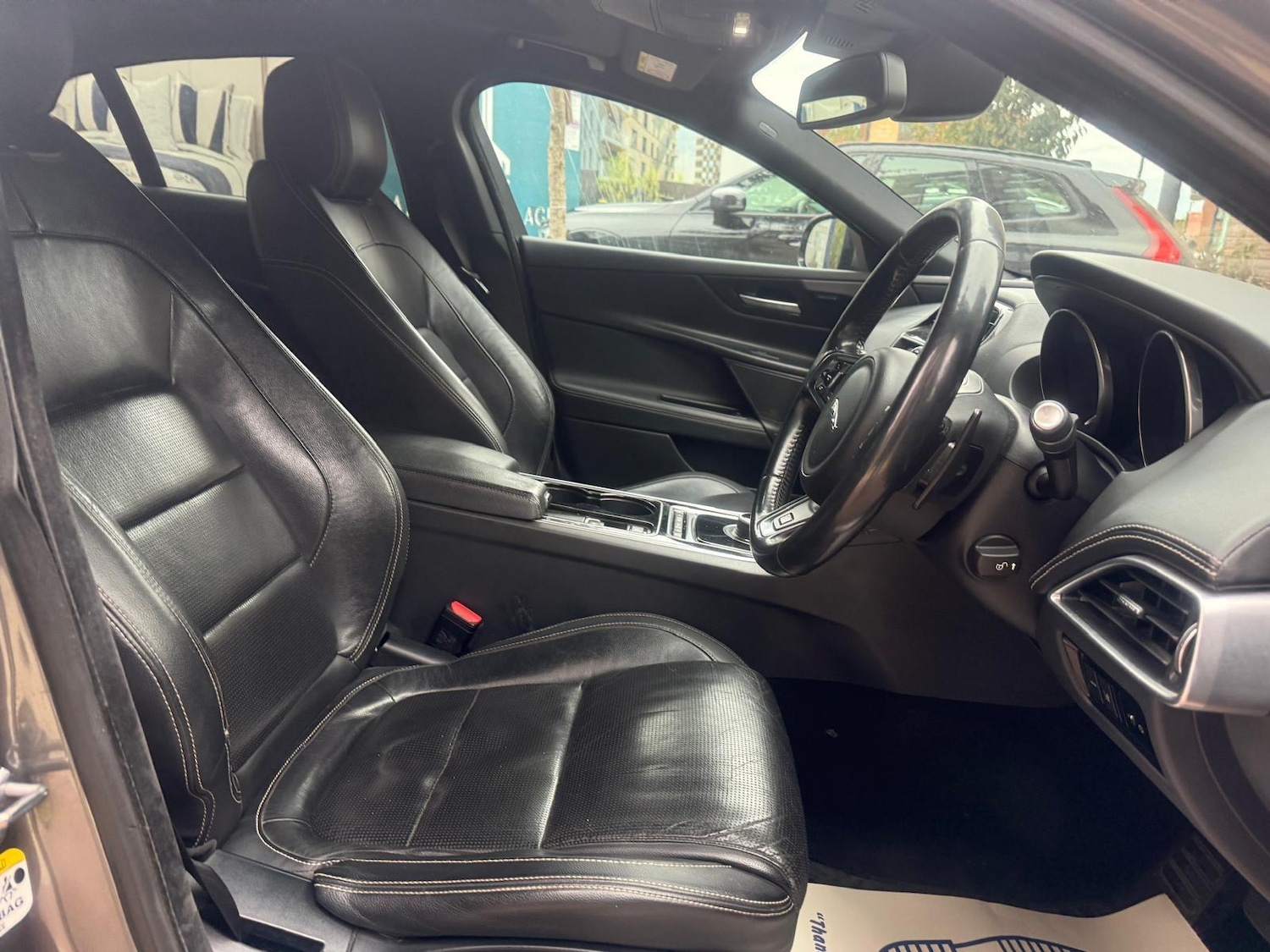 Used Jaguar XE 2017 for sale - 76307639: Photo 20