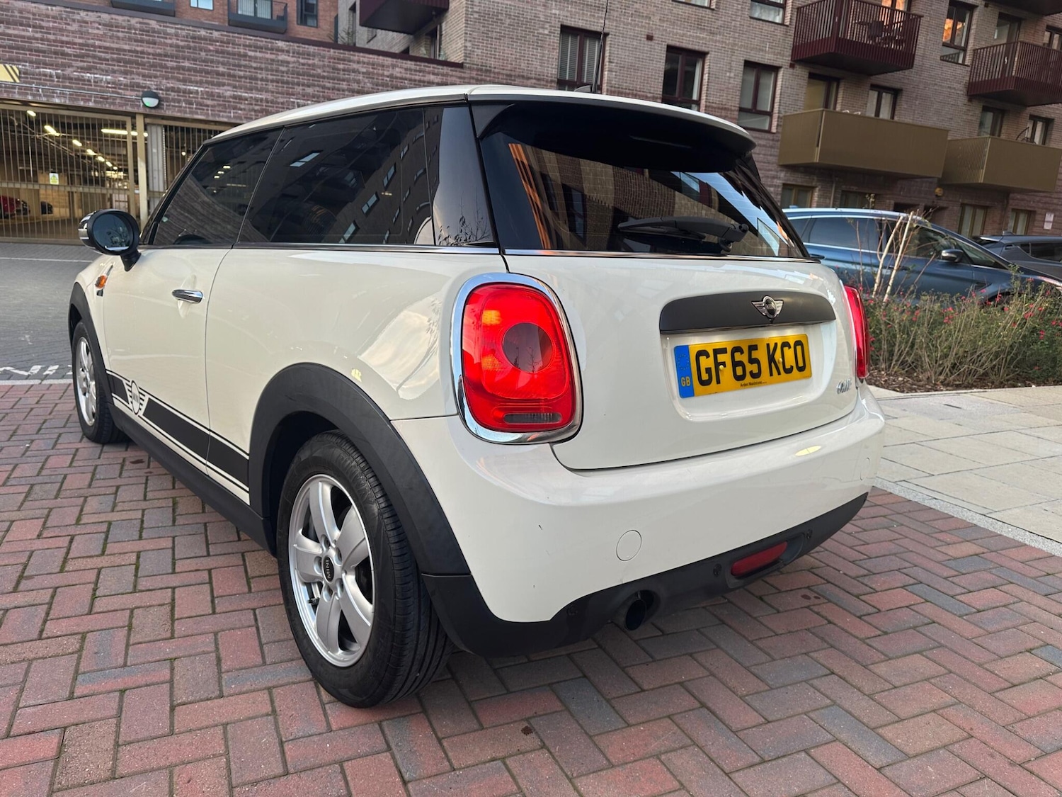 Used MINI Hatch 2015 for sale - 76657884: Photo 2