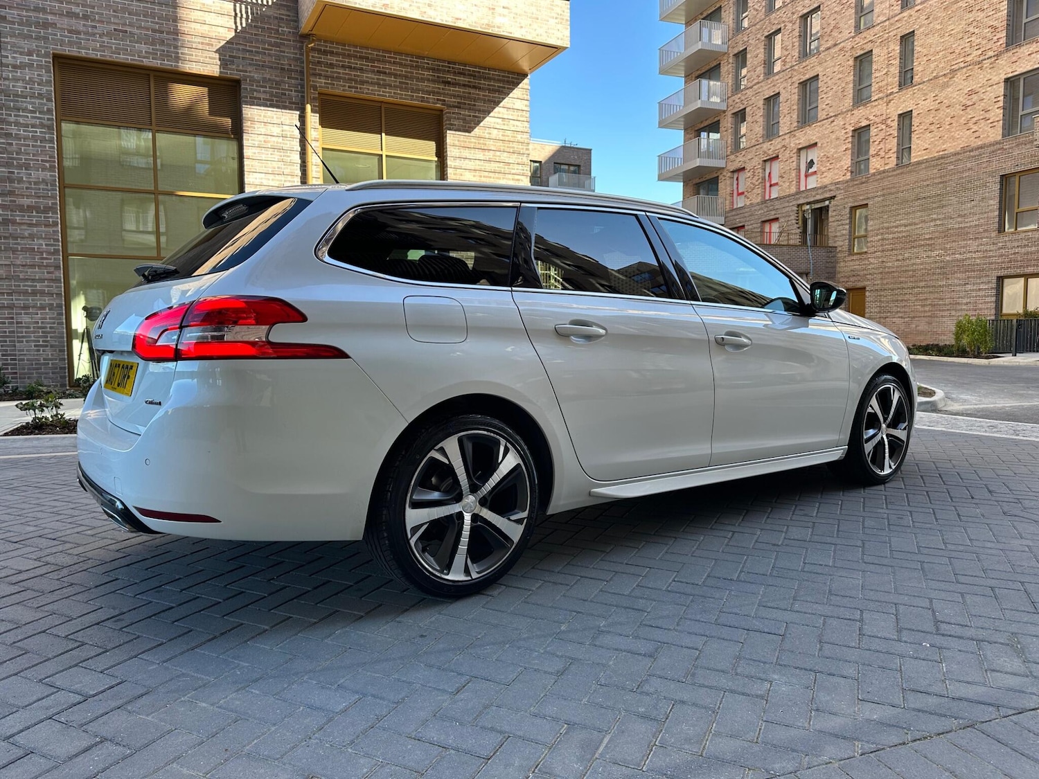 Used Peugeot 308 SW 2017 for sale - 76159199: Photo 15