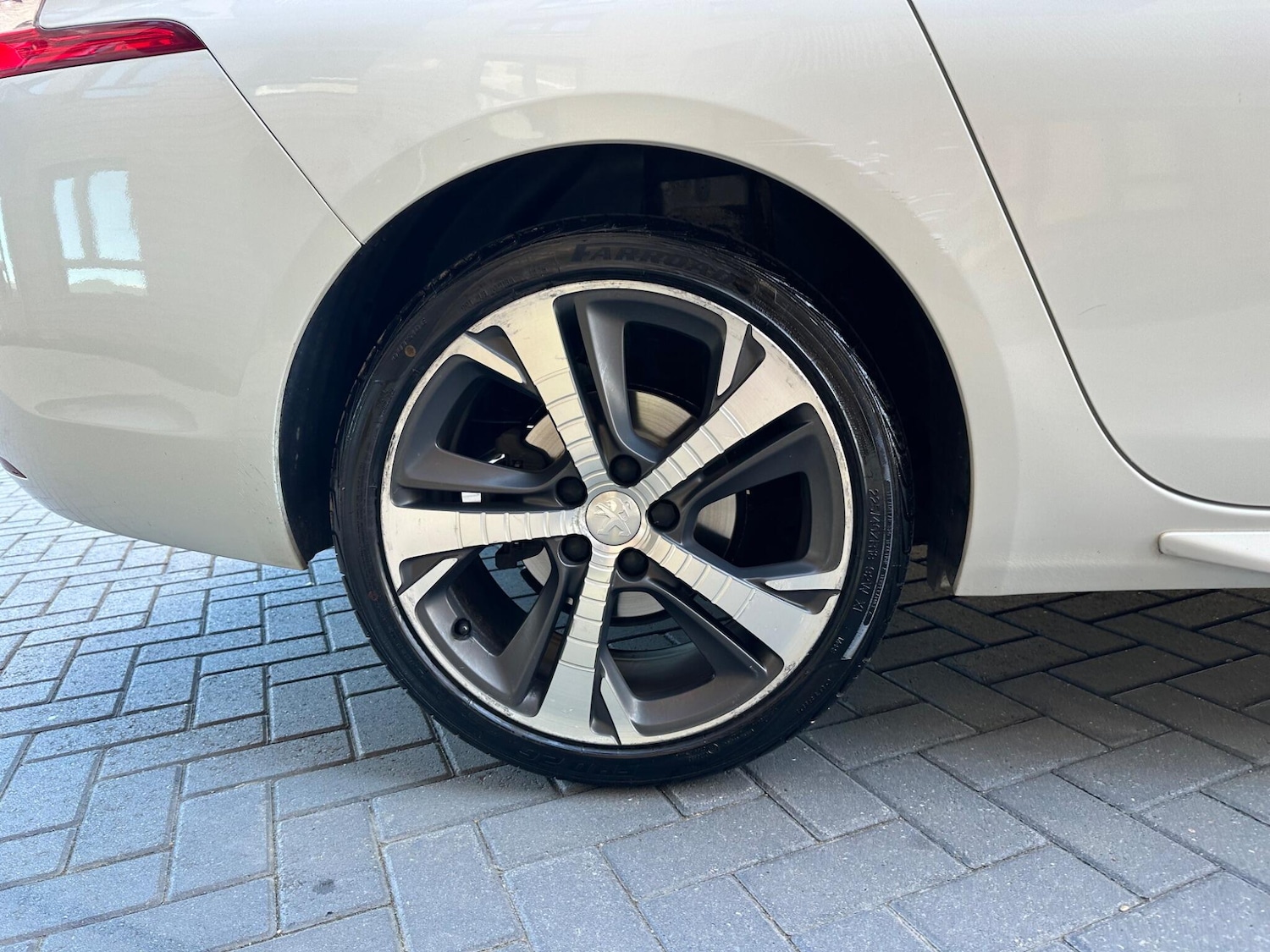 Used Peugeot 308 SW 2017 for sale - 76159199: Photo 17