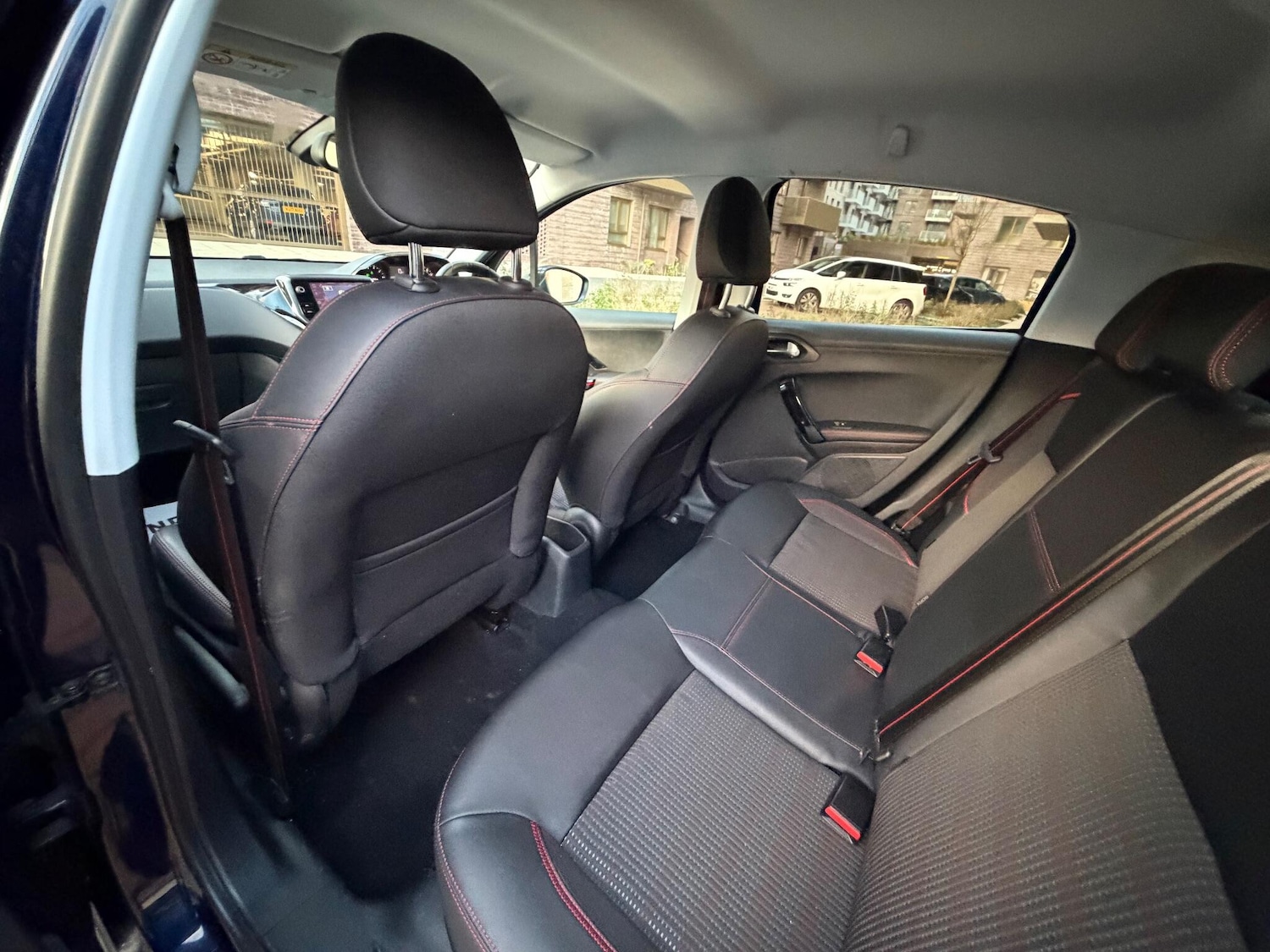 Used Peugeot 208 2017 for sale - 77175266: Photo 32