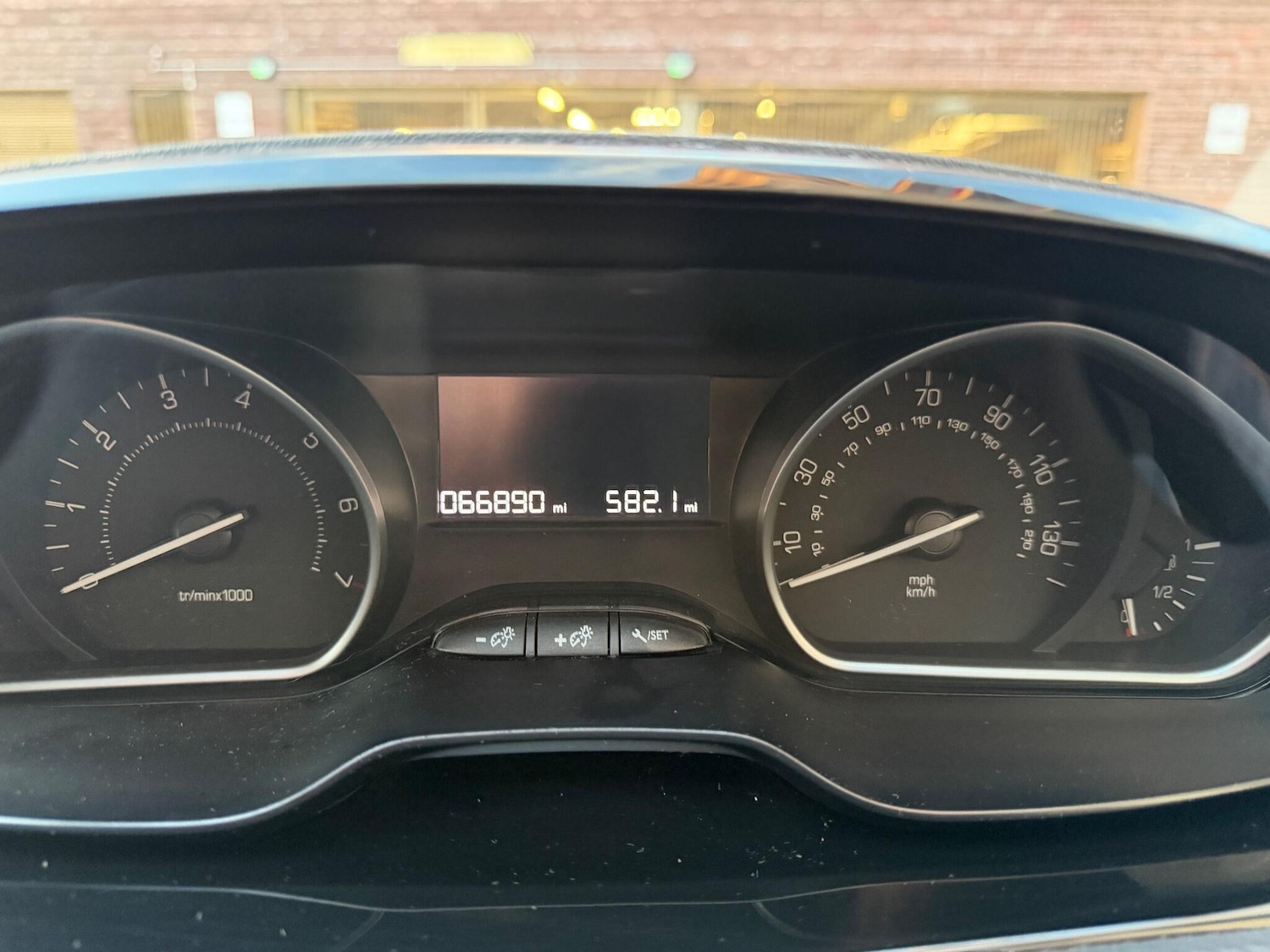 Used Peugeot 208 2017 for sale - 77175266: Photo 44