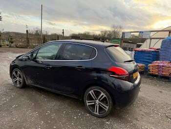 Used Peugeot 208 2017 for sale - 77175266: Photo