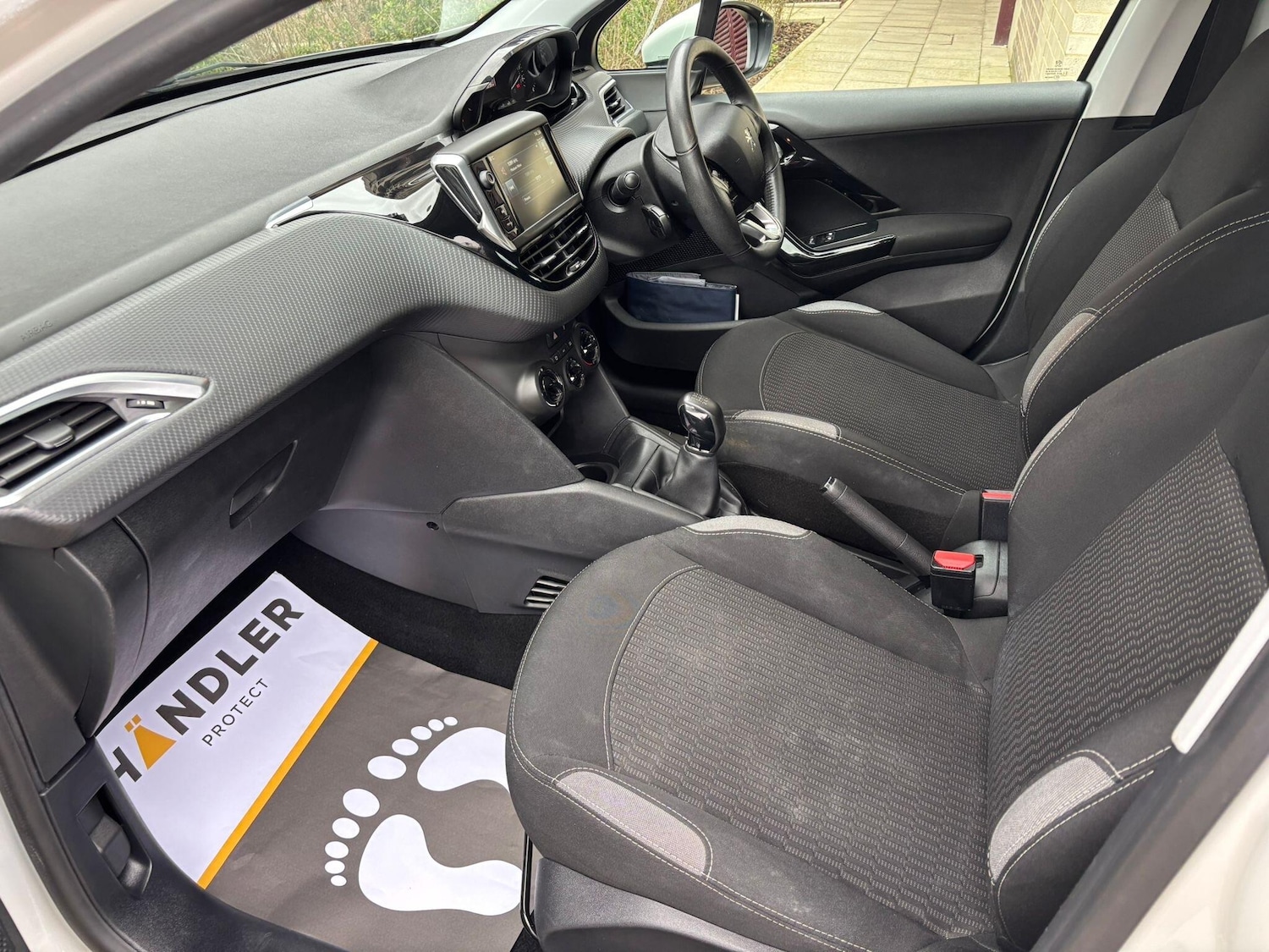 Used Peugeot 208 for sale - 77633828: Photo 3