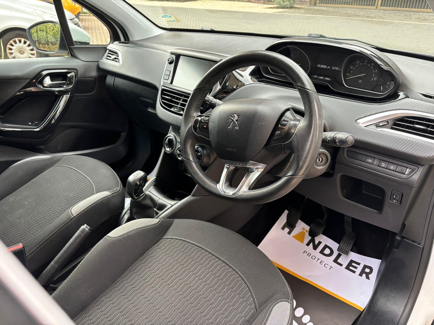 Used Peugeot 208 for sale - 77633828: Photo 4