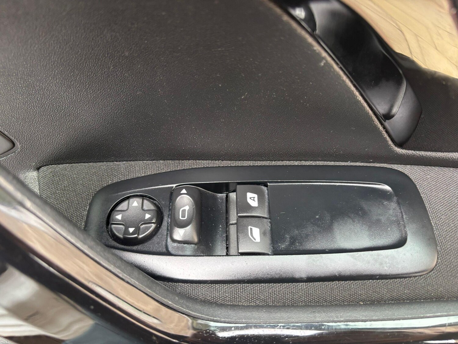 Used Peugeot 208 for sale - 77633828: Photo 40