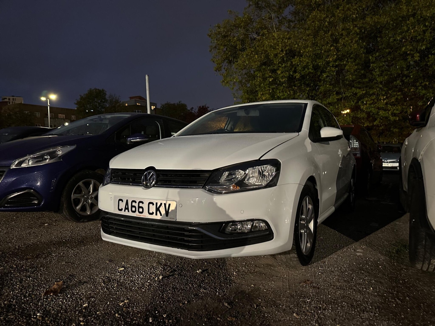 Used Volkswagen Polo 2016 for sale - 76283875: Photo 1