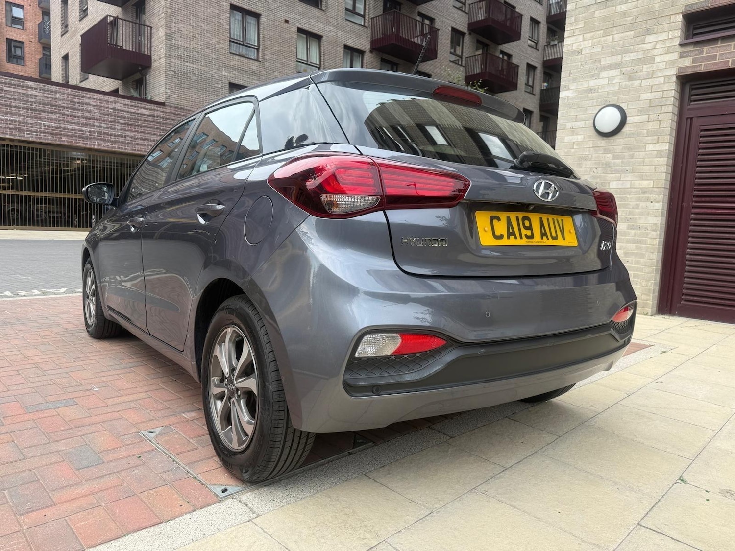 Used Hyundai i20 for sale - 76990228: Photo 2