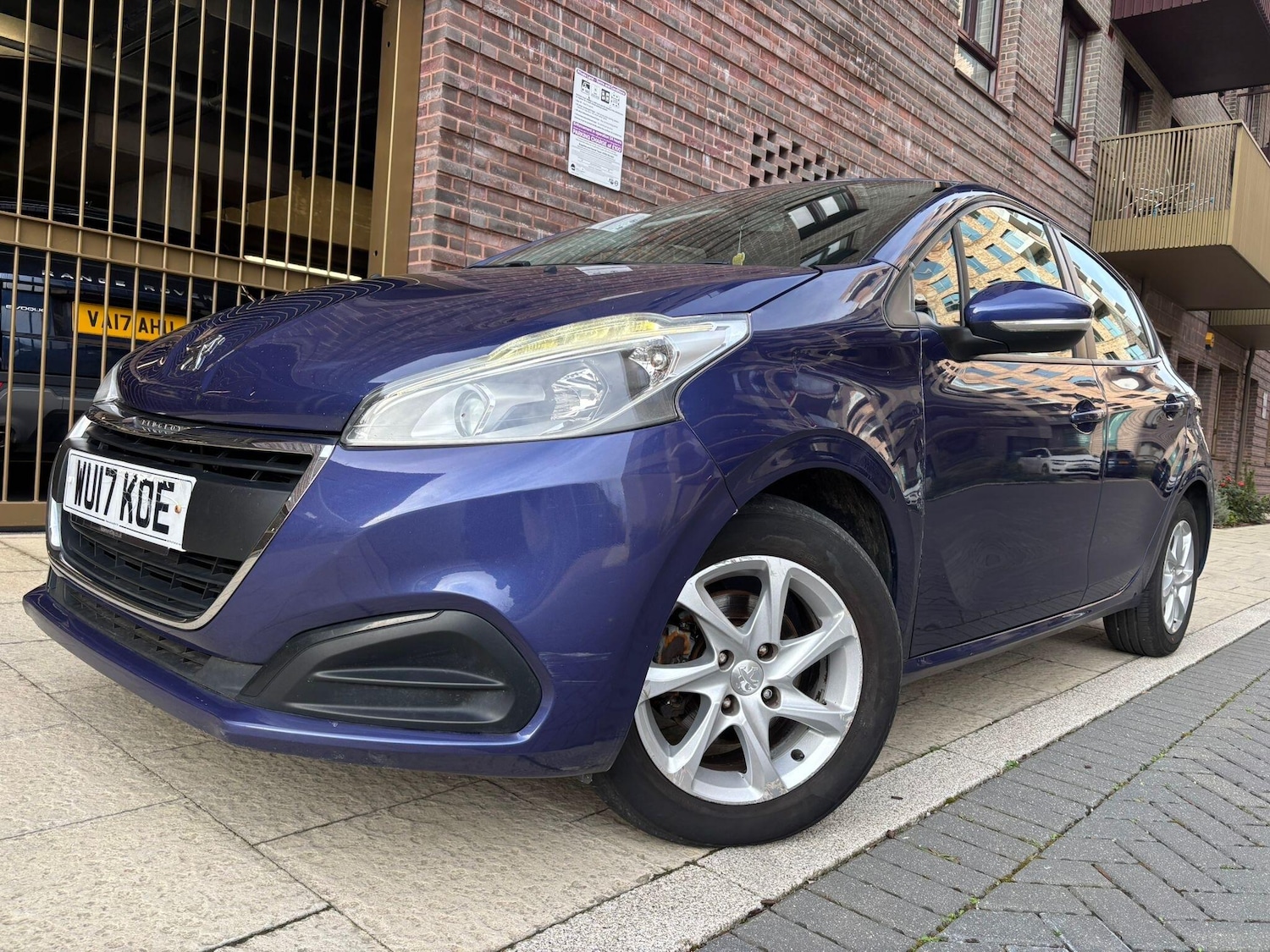 Used Peugeot 208 2017 for sale - 77882889: Photo 18