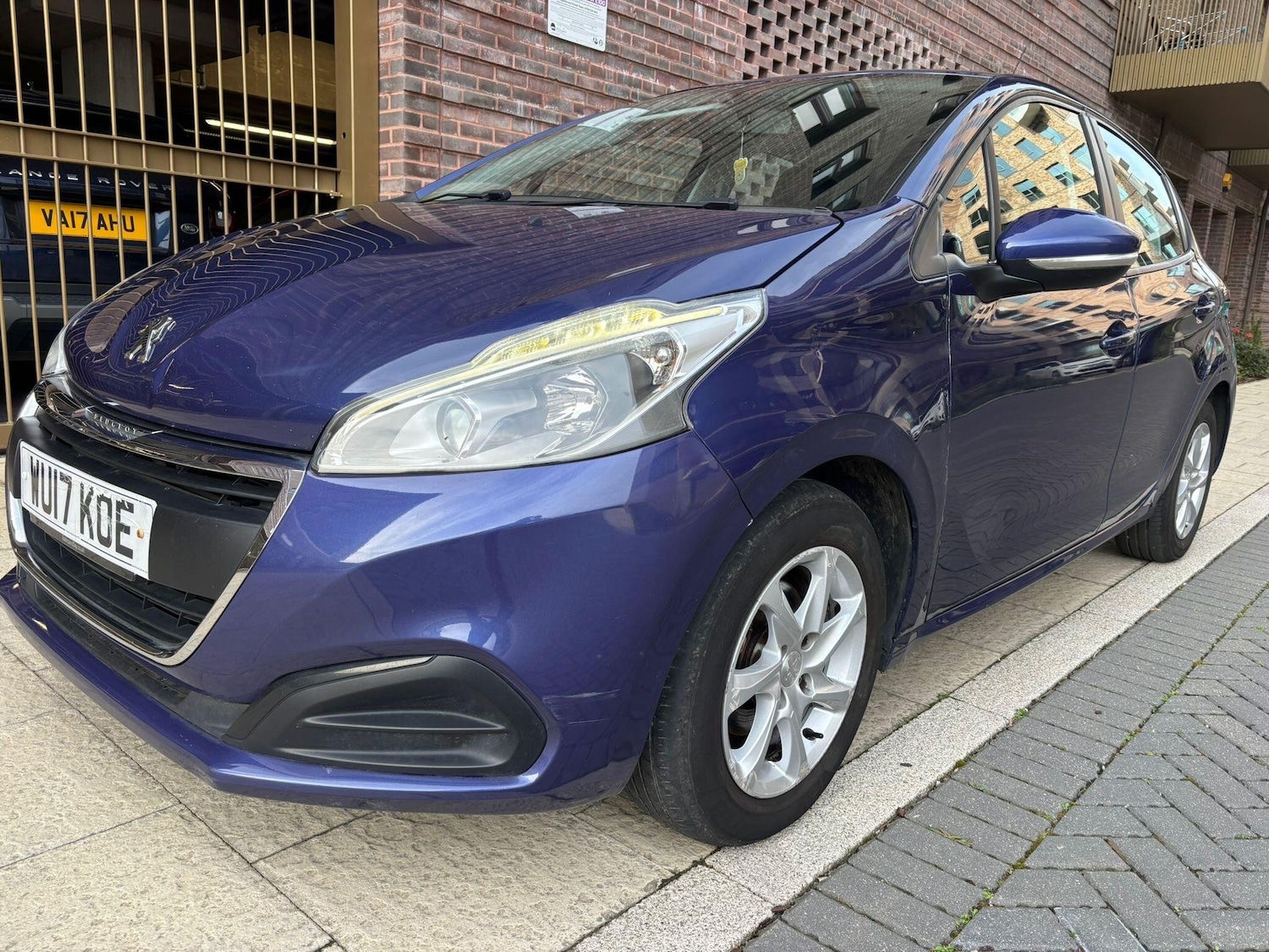 Used Peugeot 208 2017 for sale - 77882889: Photo 22