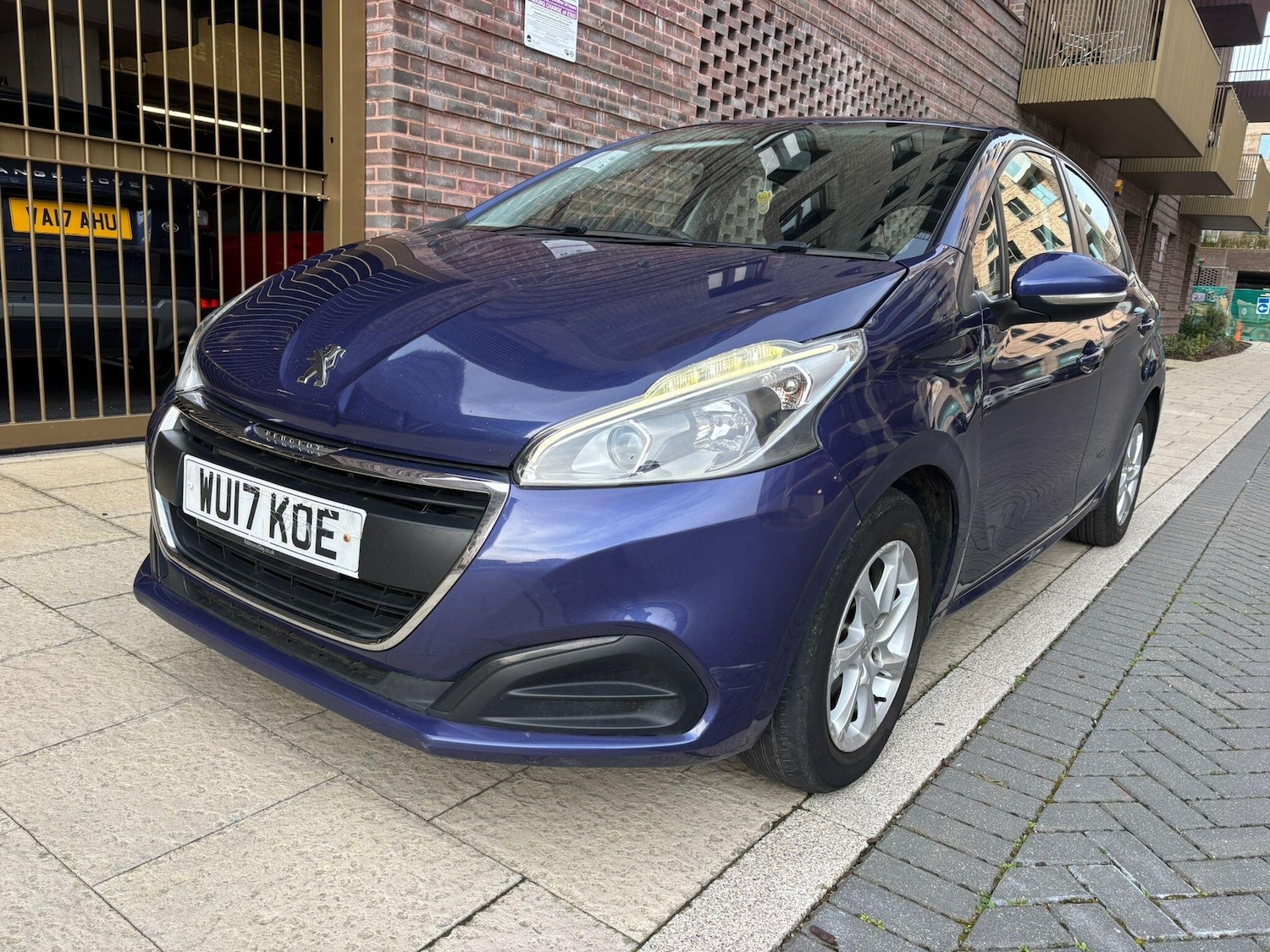 Used Peugeot 208 2017 for sale - 77882889: Photo 24