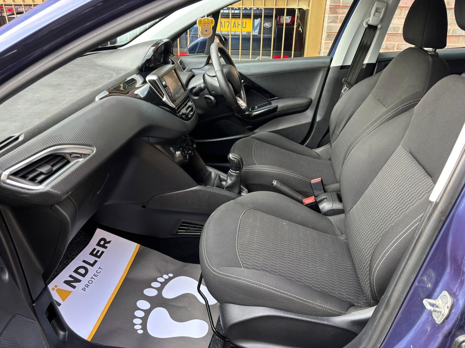 Used Peugeot 208 2017 for sale - 77882889: Photo 38