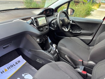 Used Peugeot 208 2016 for sale - 79225382: Photo